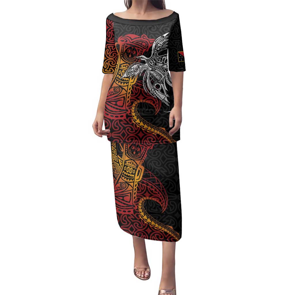 Papua New Guinea Sepik Personalised Family Matching Puletasi and Hawaiian Shirt PNG Bird of Paradise Tattoo LT9 Mom's Dress Black - Polynesian Pride