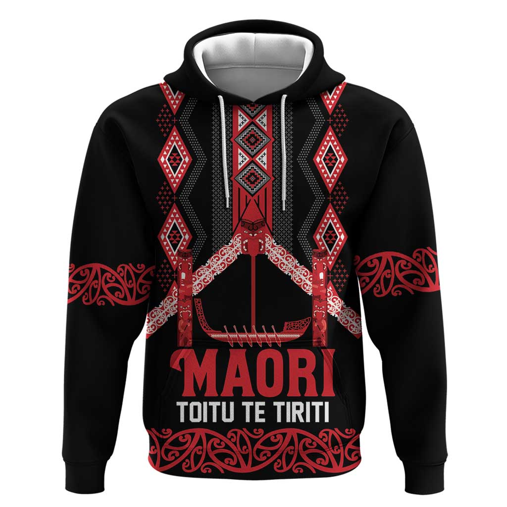 Toitu Te Tiriti Waitangi Hoodie Black Wharenui House LT9 Pullover Hoodie Black - Polynesian Pride