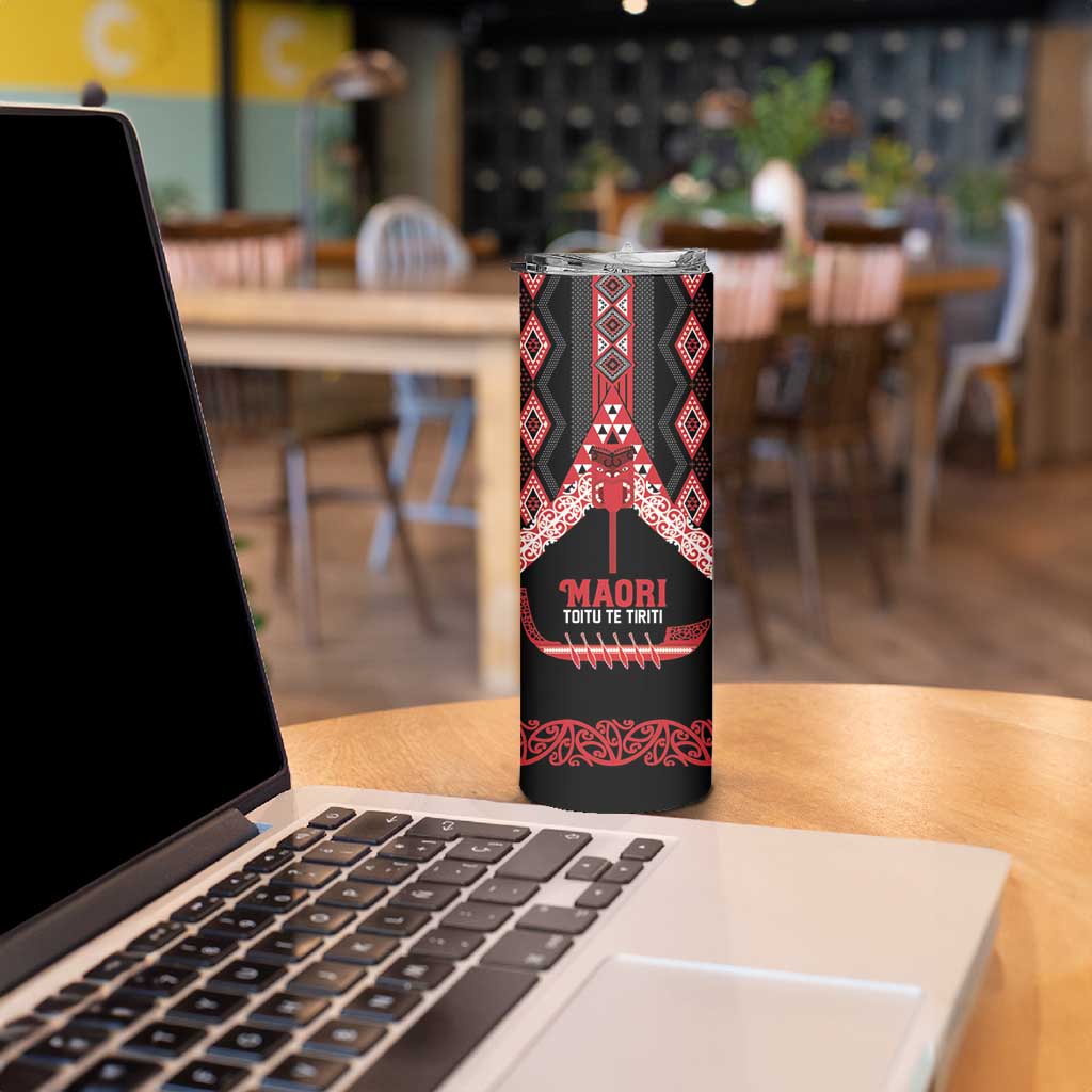 Toitu Te Tiriti Waitangi Skinny Tumbler Black Wharenui House - Polynesian Pride