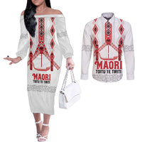 Toitu Te Tiriti Waitangi Couples Matching Off The Shoulder Long Sleeve Dress and Long Sleeve Button Shirt White Wharenui House LT9 white - Polynesian Pride