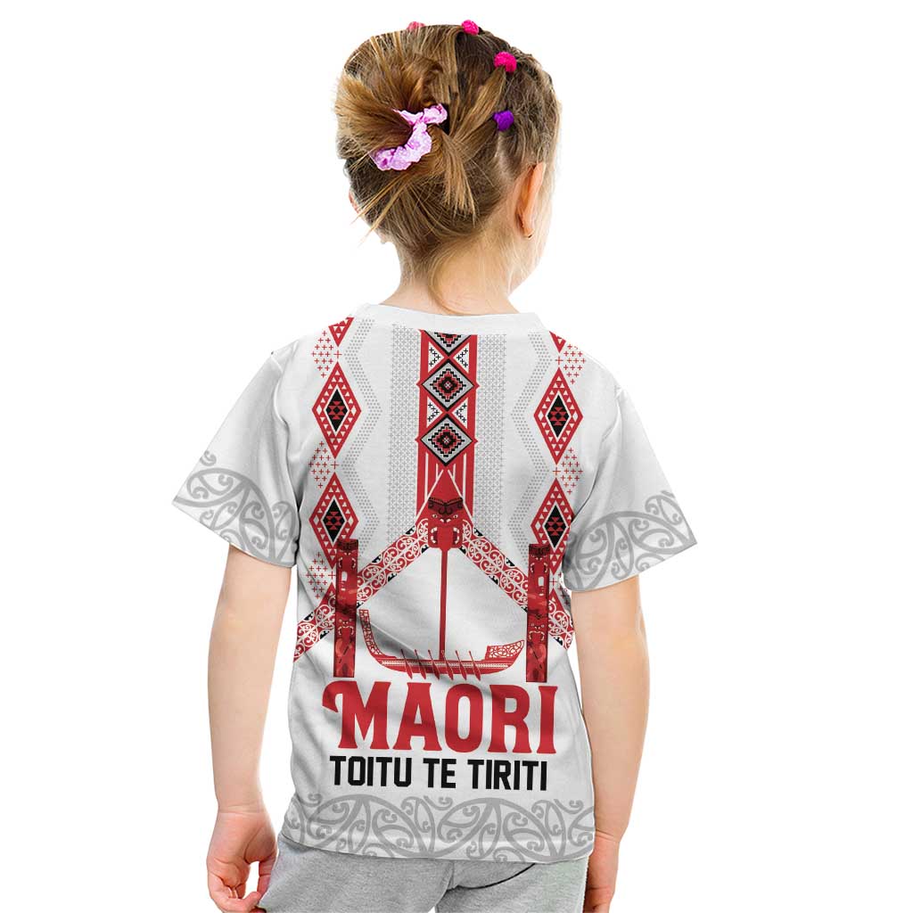 Toitu Te Tiriti Waitangi Kid T Shirt White Wharenui House - Polynesian Pride