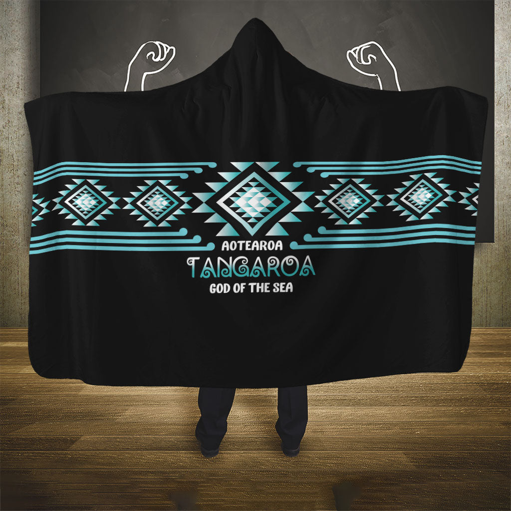 Aotearoa Atua Tangaroa Hooded Blanket Maori God Of The Sea Taniko Motifs LT14 - Polynesian Pride