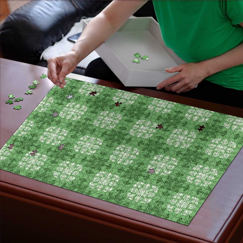 Green Hawaiian Quilt Puzzle Hawaii Pineapple Monstera Palaka Motifs - Polynesian Pride