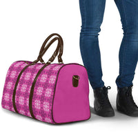 Pink Hawaiian Quilt Travel Bag Hawaii Pineapple Monstera Palaka Motifs - Polynesian Pride