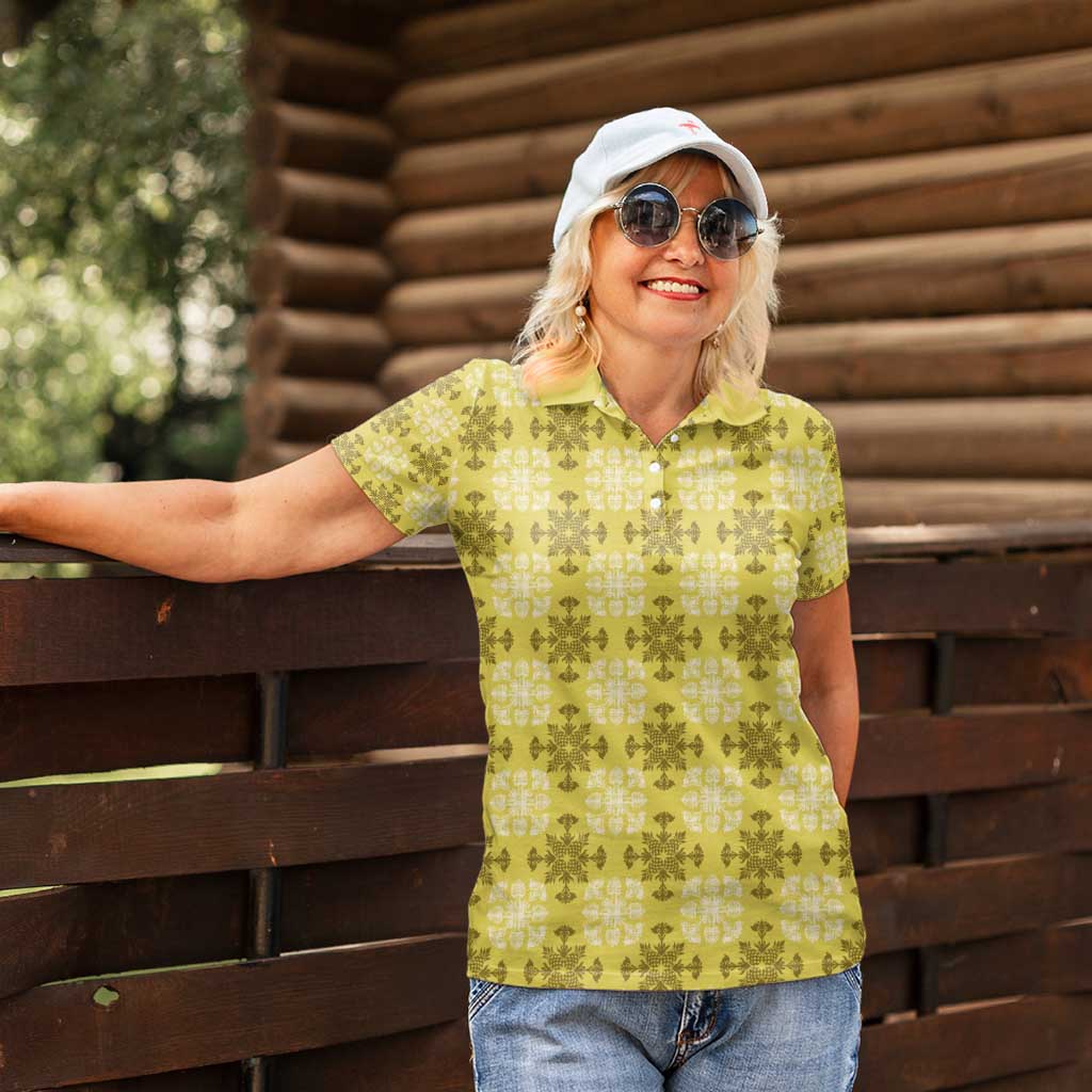Yellow Hawaiian Quilt Women Polo Shirt Hawaii Pineapple Monstera Palaka Motifs - Polynesian Pride