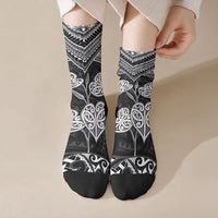 Black New Zealand Kawakawa Maori Ngaru Crew Socks LT14 Crew Socks Black - Polynesian Pride