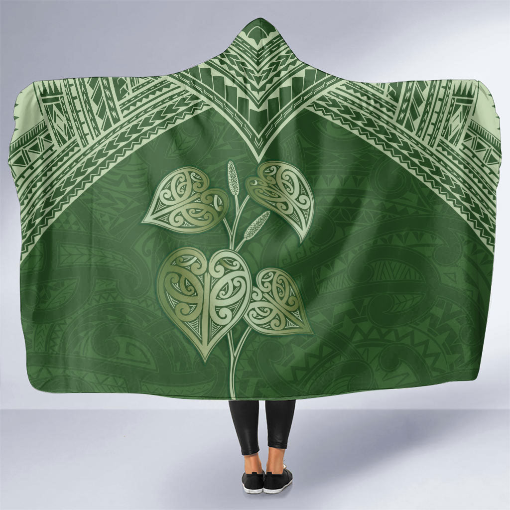 Green New Zealand Kawakawa Maori Ngaru Hooded Blanket