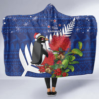 New Zealand Christmas In July Hooded Blanket Fiordland Penguin With Pohutukawa Flower LT14 - Polynesian Pride