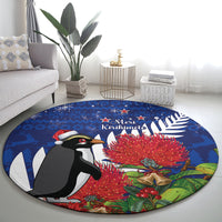 New Zealand Christmas In July Round Carpet Fiordland Penguin With Pohutukawa Flower LT14 - Polynesian Pride