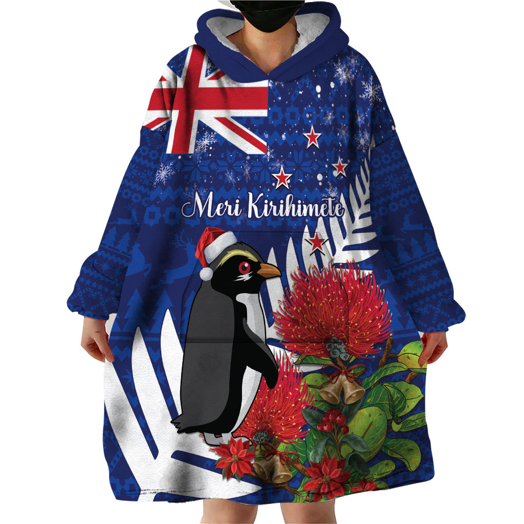 New Zealand Christmas In July Wearable Blanket Hoodie Fiordland Penguin With Pohutukawa Flower LT14 - Polynesian Pride