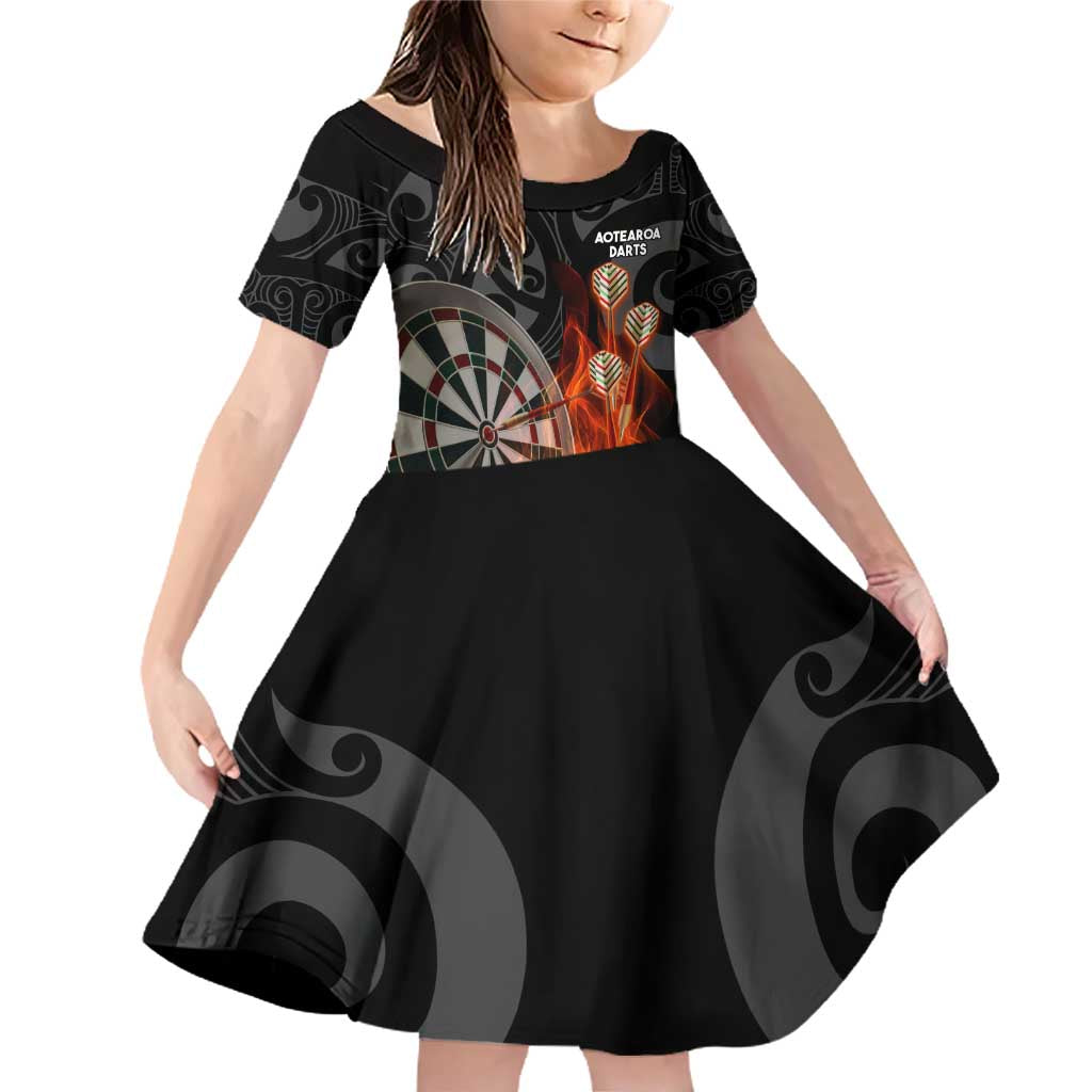Personalised Aotearoa Darts Family Matching Off Shoulder Short Dress and Hawaiian Shirt Maori Koru Flaming Dartboard LT14 Daughter's Dress Black - Polynesian Pride