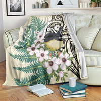 Endemic Tomtit New Zealand Blanket Miromiro Manuka Silver Fern Maori Pattern
