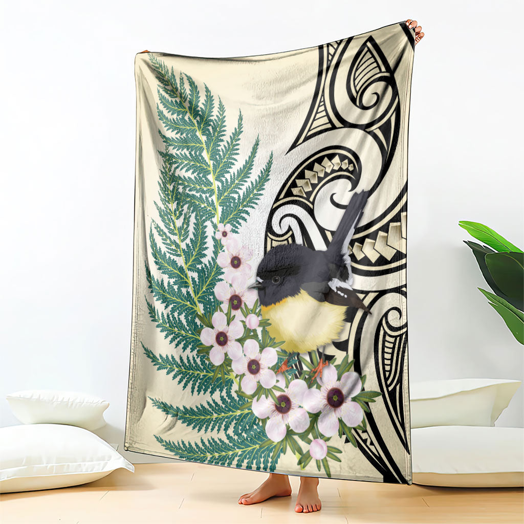 Endemic Tomtit New Zealand Blanket Miromiro Manuka Silver Fern Maori Pattern