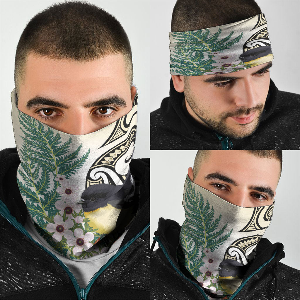 Endemic Tomtit New Zealand Neck Gaiter Miromiro Manuka Silver Fern Maori Pattern