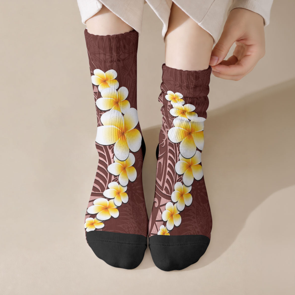 Oxblood Tropical Plumeria With Galaxy Polynesian Art Crew Socks LT14 Crew Socks Oxblood - Polynesian Pride