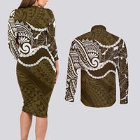 Aloha Hawaii Kalo Pikake Lei Couples Matching Long Sleeve Bodycon Dress and Long Sleeve Button Shirt Chest Tattoo Gold Hawaiian Pattern LT14 - Polynesian Pride