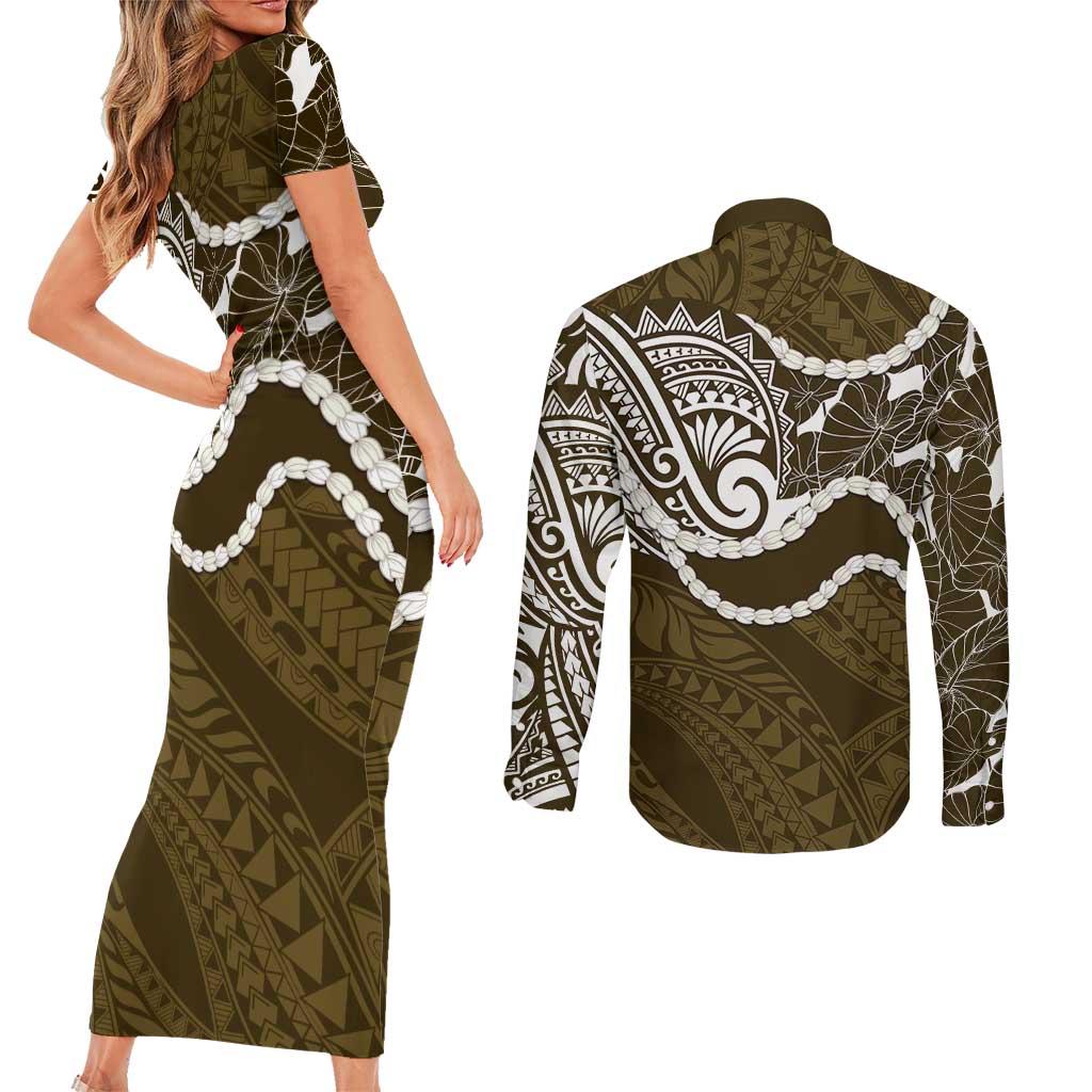 Aloha Hawaii Kalo Pikake Lei Couples Matching Short Sleeve Bodycon Dress and Long Sleeve Button Shirt Chest Tattoo Gold Hawaiian Pattern LT14 - Polynesian Pride