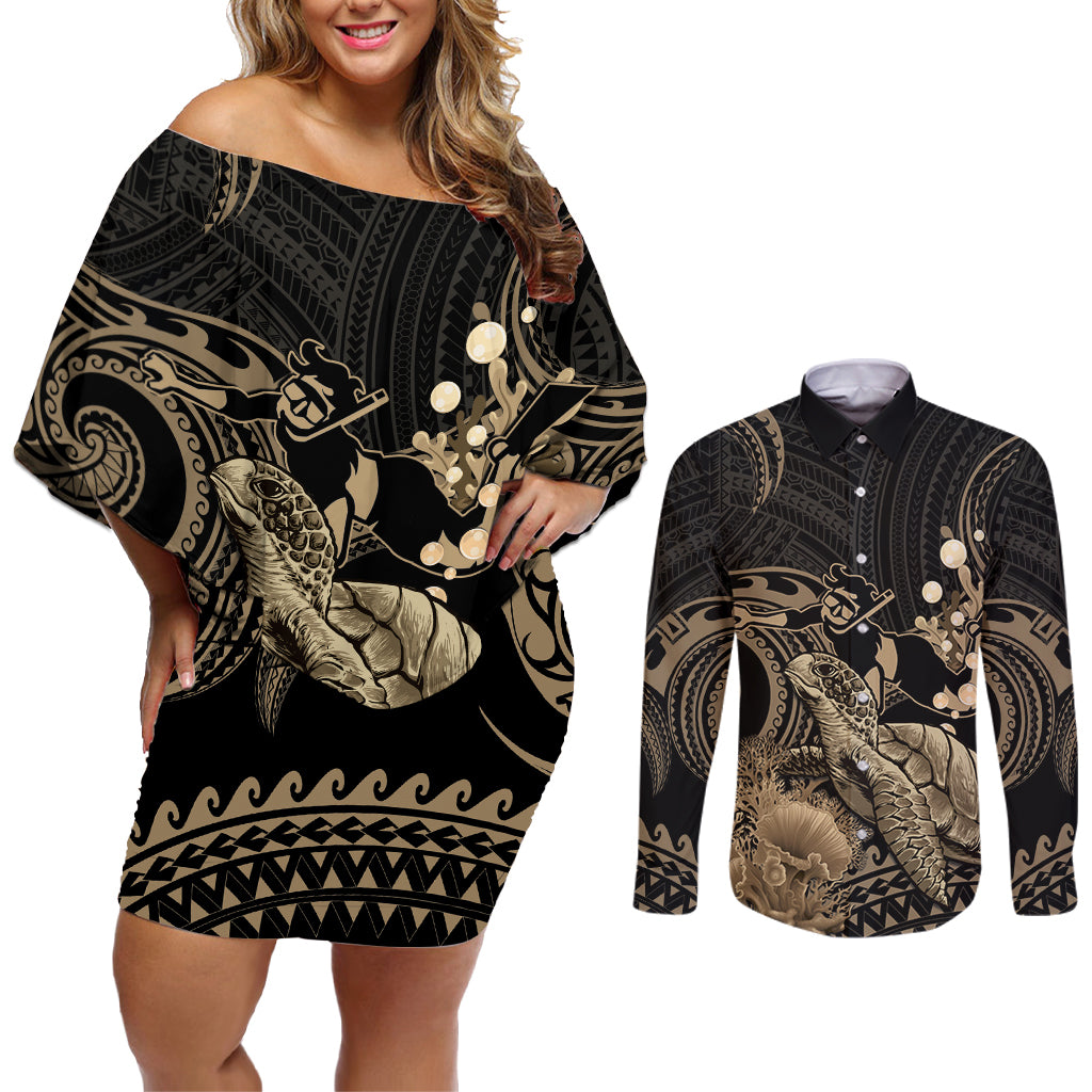 Gold Aloha Hawaii Couples Matching Off Shoulder Short Dress and Long Sleeve Button Shirt Snorkeling With Sea Turtle Polynesian Pattern