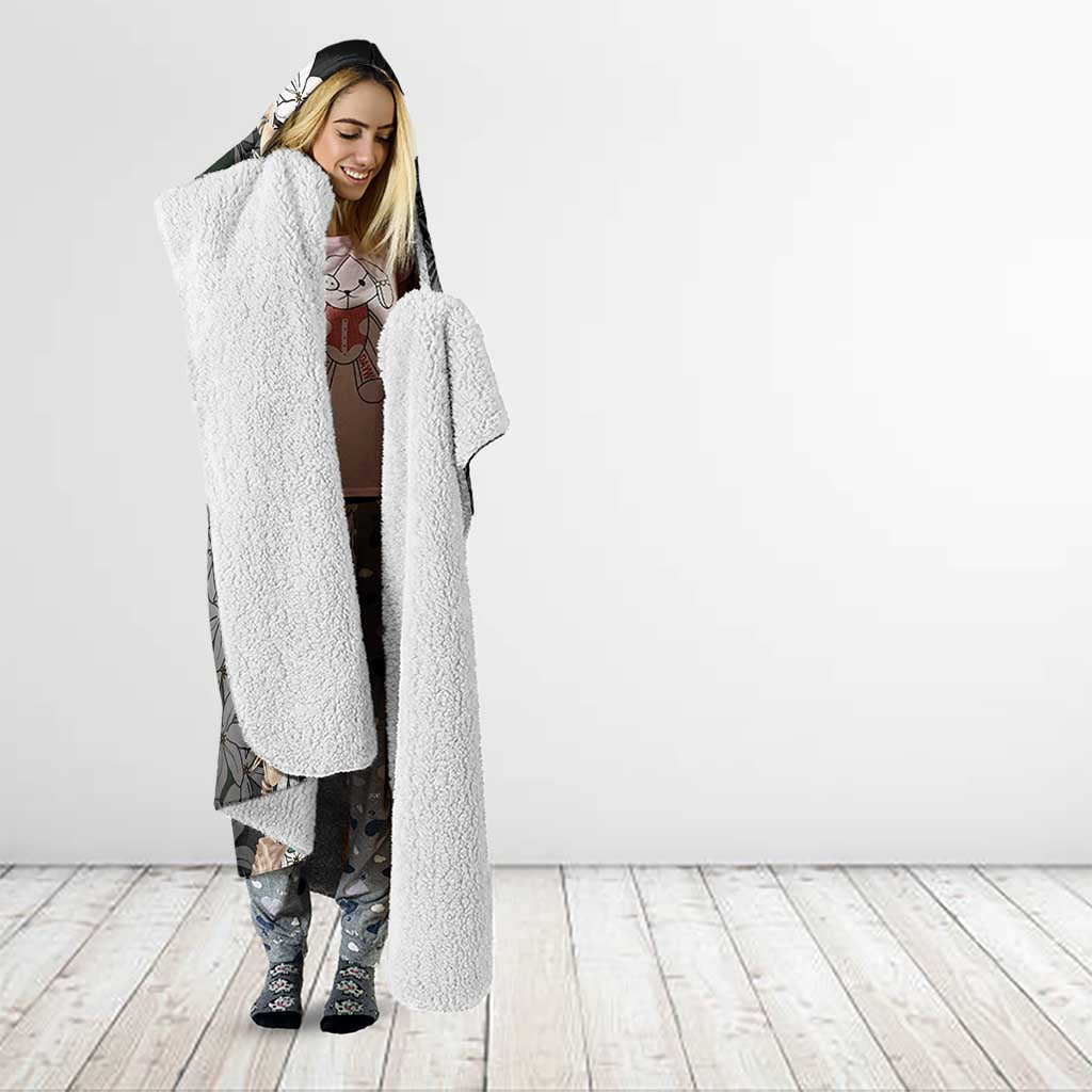Cook Islands Tiare Maori With Conch Shell Hooded Blanket Pasifika Fest Polynesian Tattoo Black LT14 - Polynesian Pride