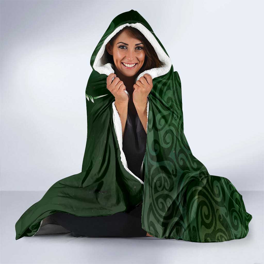 Personalised All Green New Zealand Darts Hooded Blanket Aoteroa Fern Maori Galaxy Style LT14 - Polynesian Pride