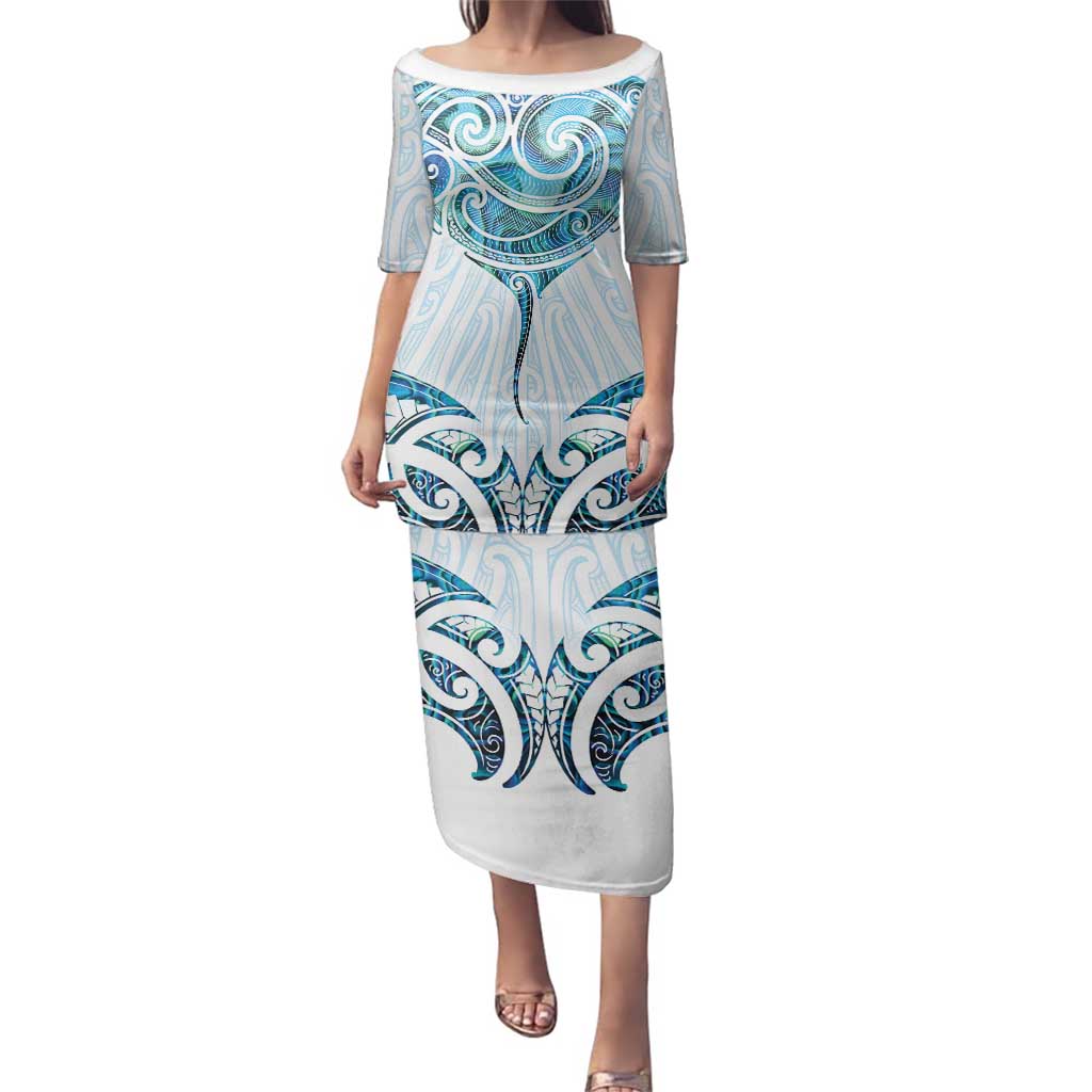 New Zealand Manta Ray Tattoo Family Matching Puletasi and Hawaiian Shirt Aotearoa Maori Haehae Paua Shell LT14 Mom's Dress White - Polynesian Pride