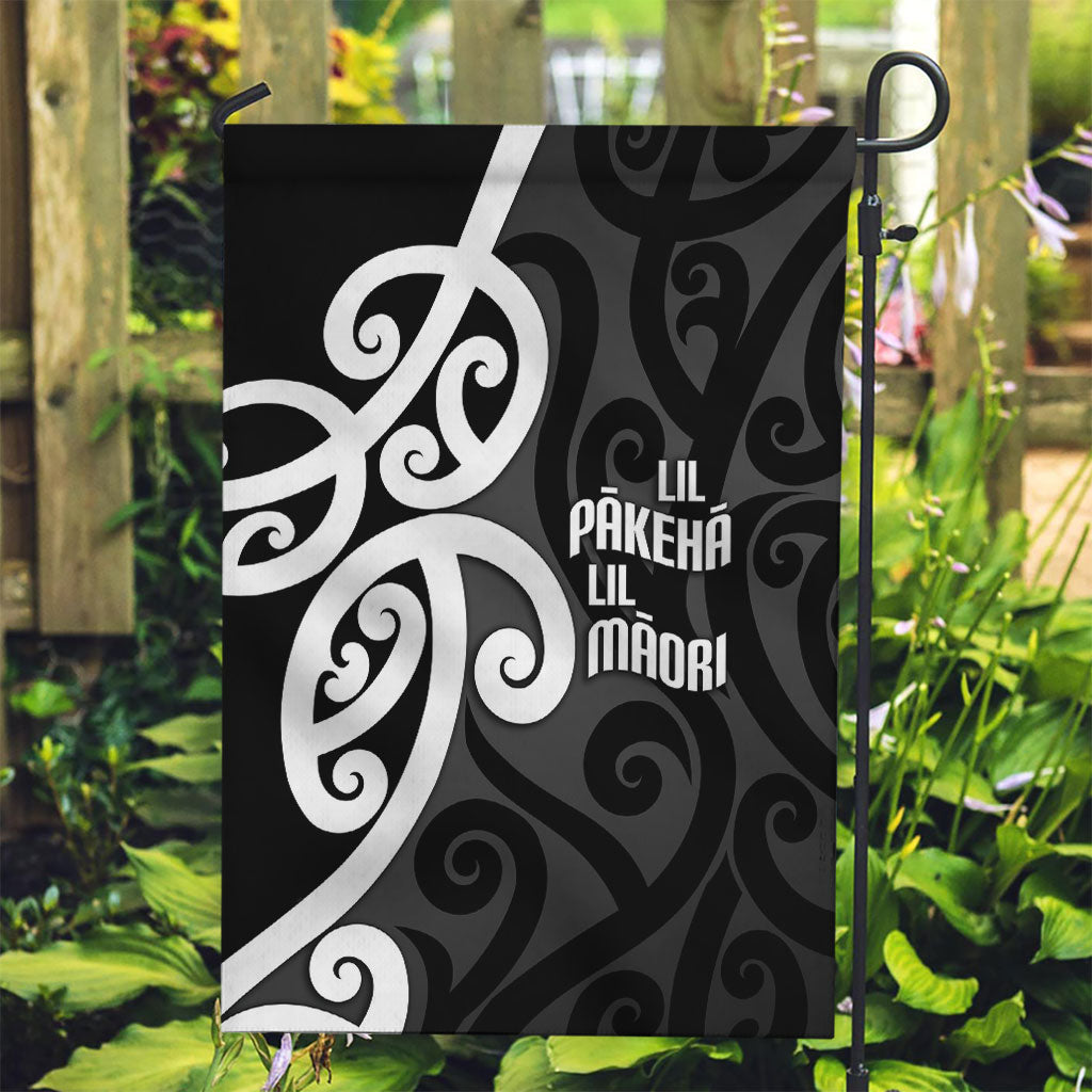 Lil Pakeha Lil Maori New Zealand Garden Flag Kiwi Proud Mangopare Pattern LT14 Garden Flag Black - Polynesian Pride