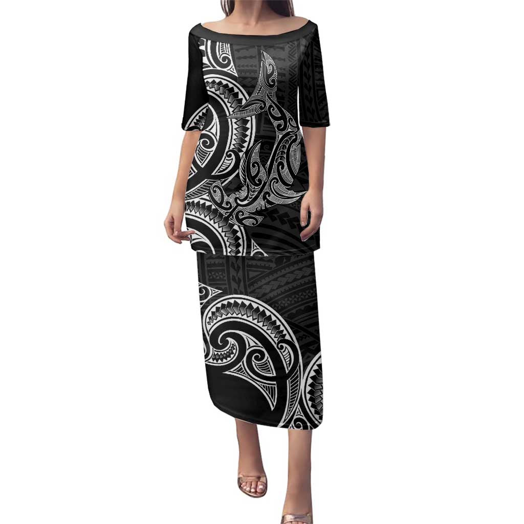 New Zealand Hammerhead Shark Family Matching Puletasi and Hawaiian Shirt Maori Haehae Mangopare Black LT14 Mom's Dress Black - Polynesian Pride