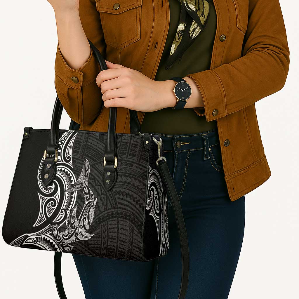 New Zealand Hammerhead Shark Leather Bag Maori Haehae Mangopare Black - Polynesian Pride