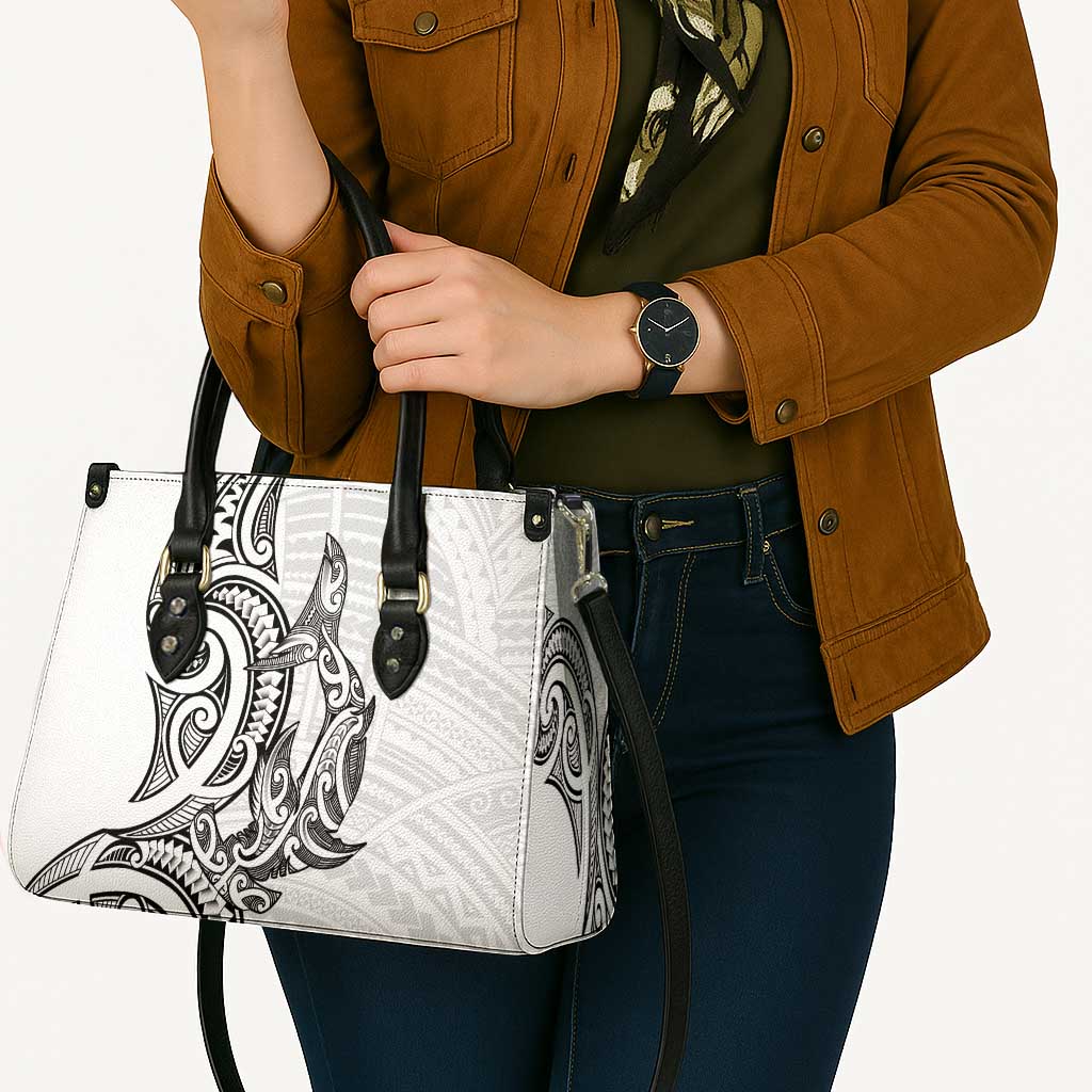 New Zealand Hammerhead Shark Leather Bag Maori Haehae Mangopare White - Polynesian Pride