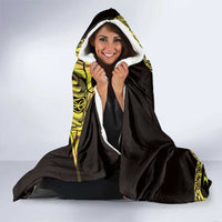 Yellow New Zealand Kowhai And Piwakawaka Hooded Blanket Maori Ngaru Paua Shell LT14 - Polynesian Pride