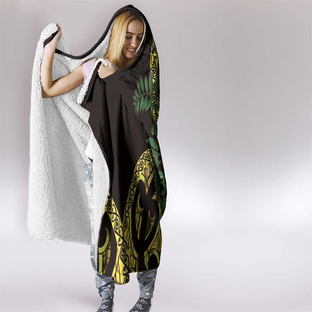 Yellow New Zealand Kowhai And Piwakawaka Hooded Blanket Maori Ngaru Paua Shell LT14 - Polynesian Pride