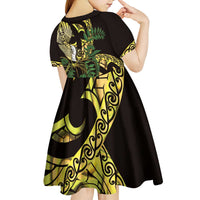 Yellow New Zealand Kowhai And Piwakawaka Kid Short Sleeve Dress Maori Ngaru Paua Shell LT14 - Polynesian Pride