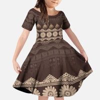 Bula Fiji Iri ni Meke Family Matching Off The Shoulder Long Sleeve Dress and Hawaiian Shirt Kuvui Fijian Masi LT14 Daughter's Dress Brown - Polynesian Pride