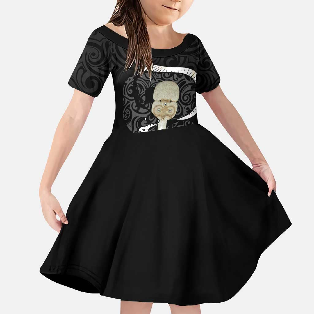 Black New Zealand Eel Family Matching Off Shoulder Maxi Dress and Hawaiian Shirt Aotearoa Maori Tuna With Kotiate Weapon LT14 Daughter's Dress Black - Polynesian Pride