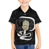 Black New Zealand Eel Family Matching Puletasi and Hawaiian Shirt Aotearoa Maori Tuna With Kotiate Weapon LT14 Son's Shirt Black - Polynesian Pride