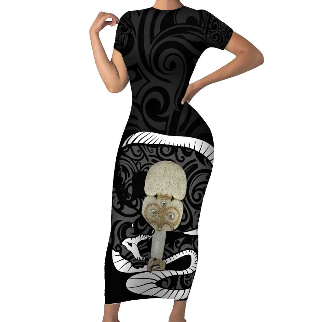 Black New Zealand Eel Family Matching Short Sleeve Bodycon Dress and Hawaiian Shirt Aotearoa Maori Tuna With Kotiate Weapon LT14 Mom's Dress Black - Polynesian Pride
