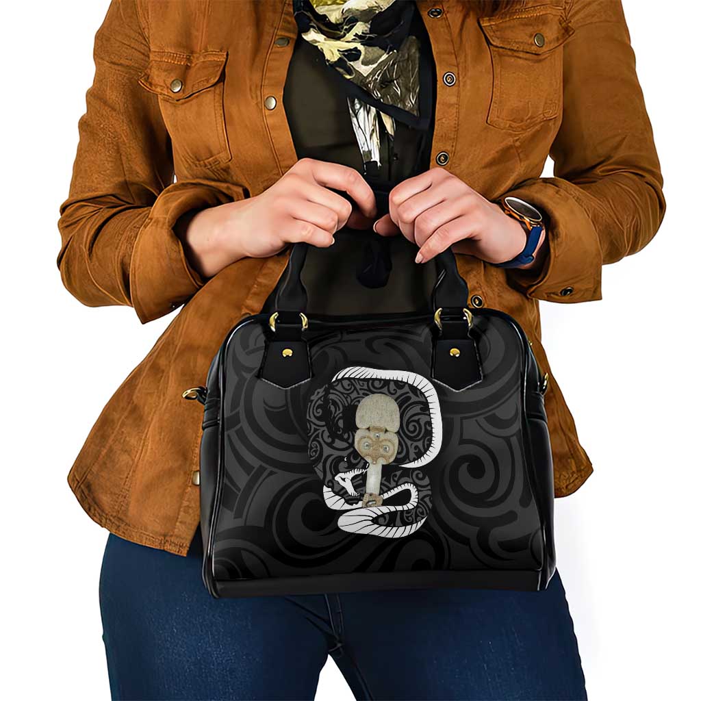 Black New Zealand Eel Shoulder Handbag Aotearoa Maori Tuna With Kotiate Weapon LT14 - Polynesian Pride