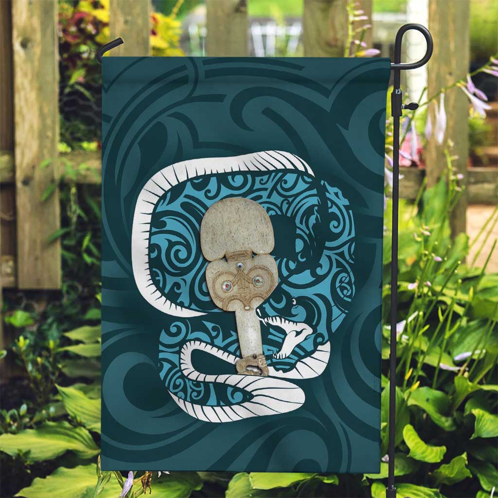 Turquoise New Zealand Eel Garden Flag Aotearoa Maori Tuna With Kotiate Weapon