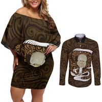 Gold New Zealand Eel Couples Matching Off Shoulder Short Dress and Long Sleeve Button Shirt Aotearoa Maori Tuna With Kotiate Weapon LT14 Gold - Polynesian Pride