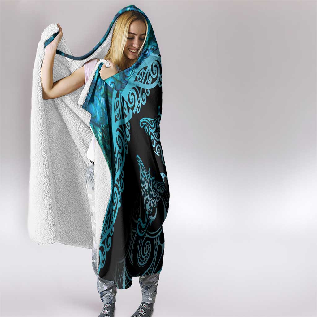 New Zealand Stingray Hooded Blanket Aotearoa Whai With Maori Paua Shell