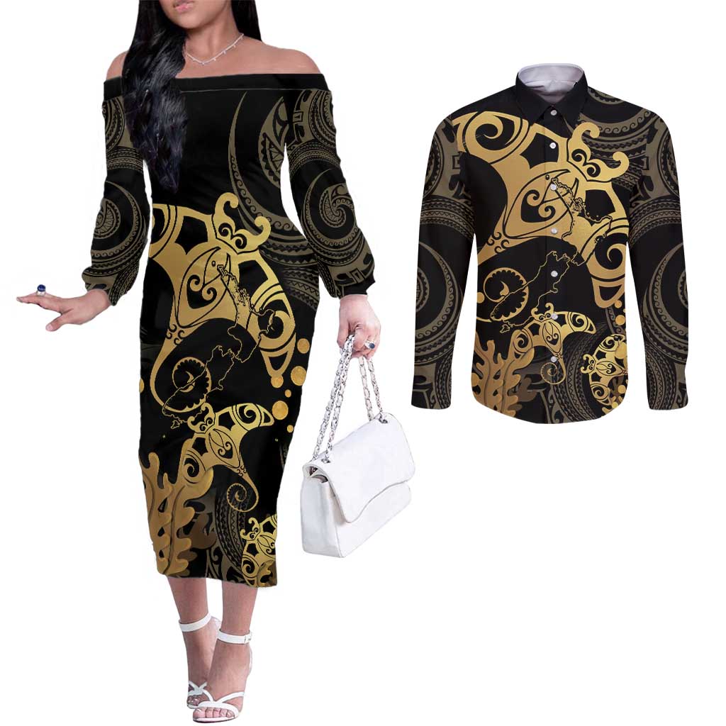 Black And Gold Aotearoa Whai Couples Matching Off The Shoulder Long Sleeve Dress and Long Sleeve Button Shirt NZ Stingrays Maori Curves Style LT14 Gold - Polynesian Pride