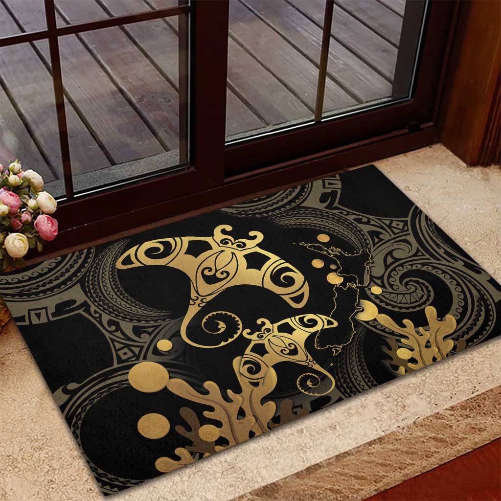 Black And Gold Aotearoa Whai Rubber Doormat NZ Stingrays Maori Curves Style