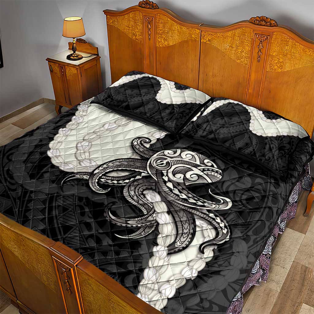 Black Polynesia Tribal Octopus Tattoo Quilt Bed Set Pikake Lei Polynesian Pattern