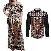 New Zealand Couples Matching Off Shoulder Maxi Dress and Long Sleeve Button Shirt Maori Maripi Knife With Poutama Art LT14 Brown - Polynesian Pride