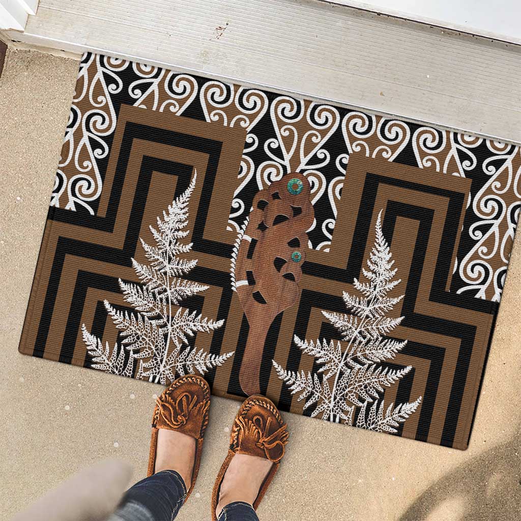 New Zealand Rubber Doormat Maori Maripi Knife With Poutama Art