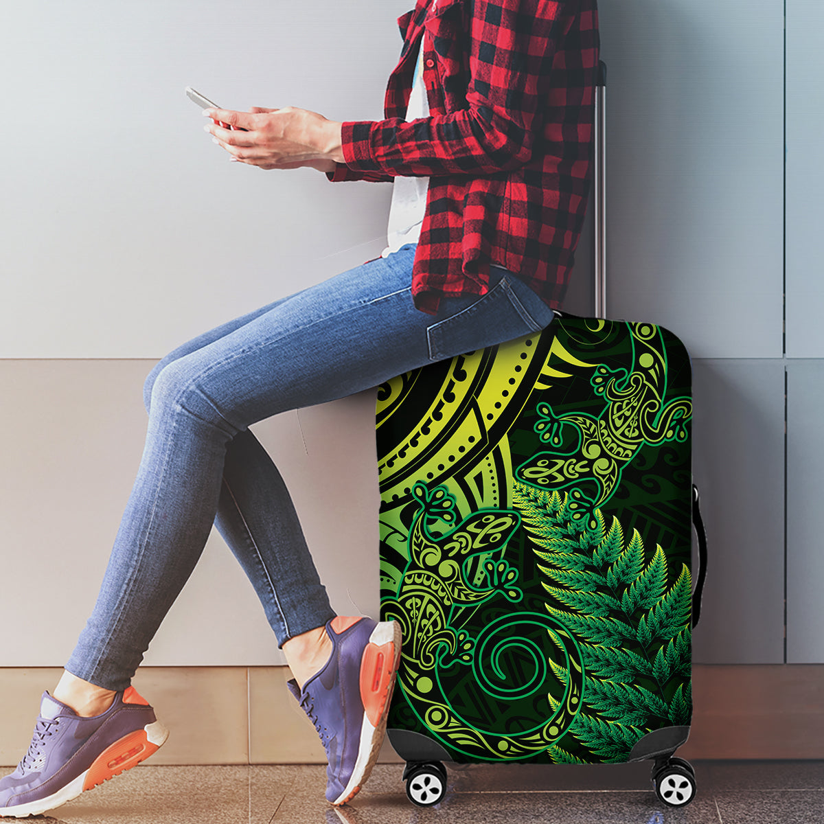 New Zealand Lizard Luggage Cover Silver Fern Aotearoa Maori Green Version