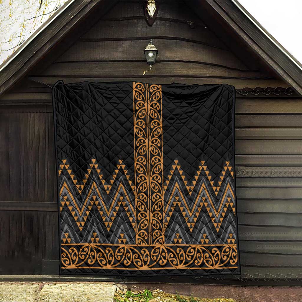 Gold Aotearoa Mangopare Kowhaiwhai and Niho Taniwha Quilt Maori New Zealand