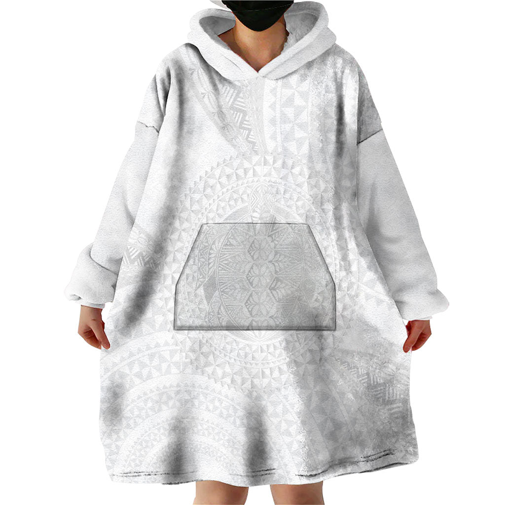 Tonga White Sunday Wearable Blanket Hoodie Fakame Tongan Ngatu Turtle LT14 - Polynesian Pride