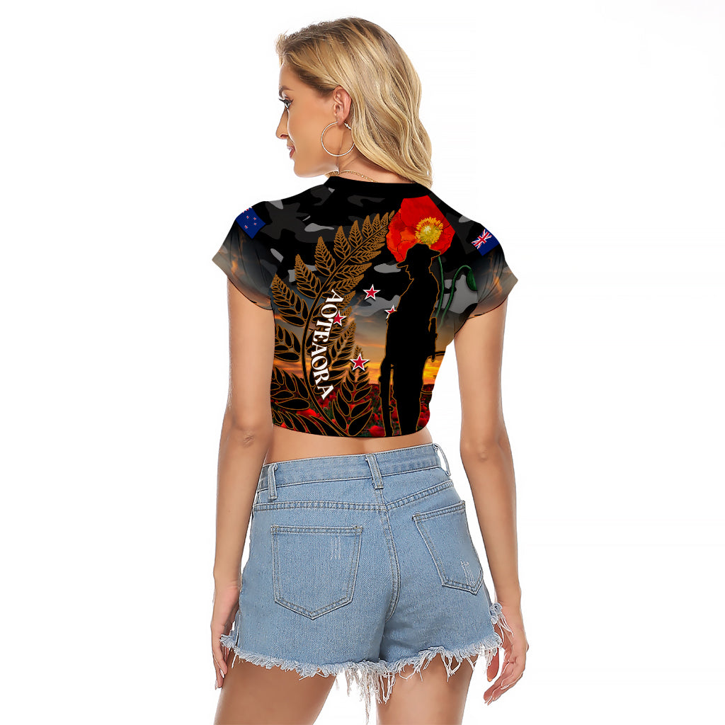 New Zealand ANZAC Day Raglan Cropped T Shirt Lest We Forget Silver Fern With Camouflage LT14 - Polynesian Pride