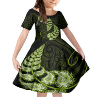 Green New Zealand Paisley Silver Fern Family Matching Long Sleeve Bodycon Dress and Hawaiian Shirt Aotearoa Maori LT14 Daughter's Dress Green - Polynesian Pride